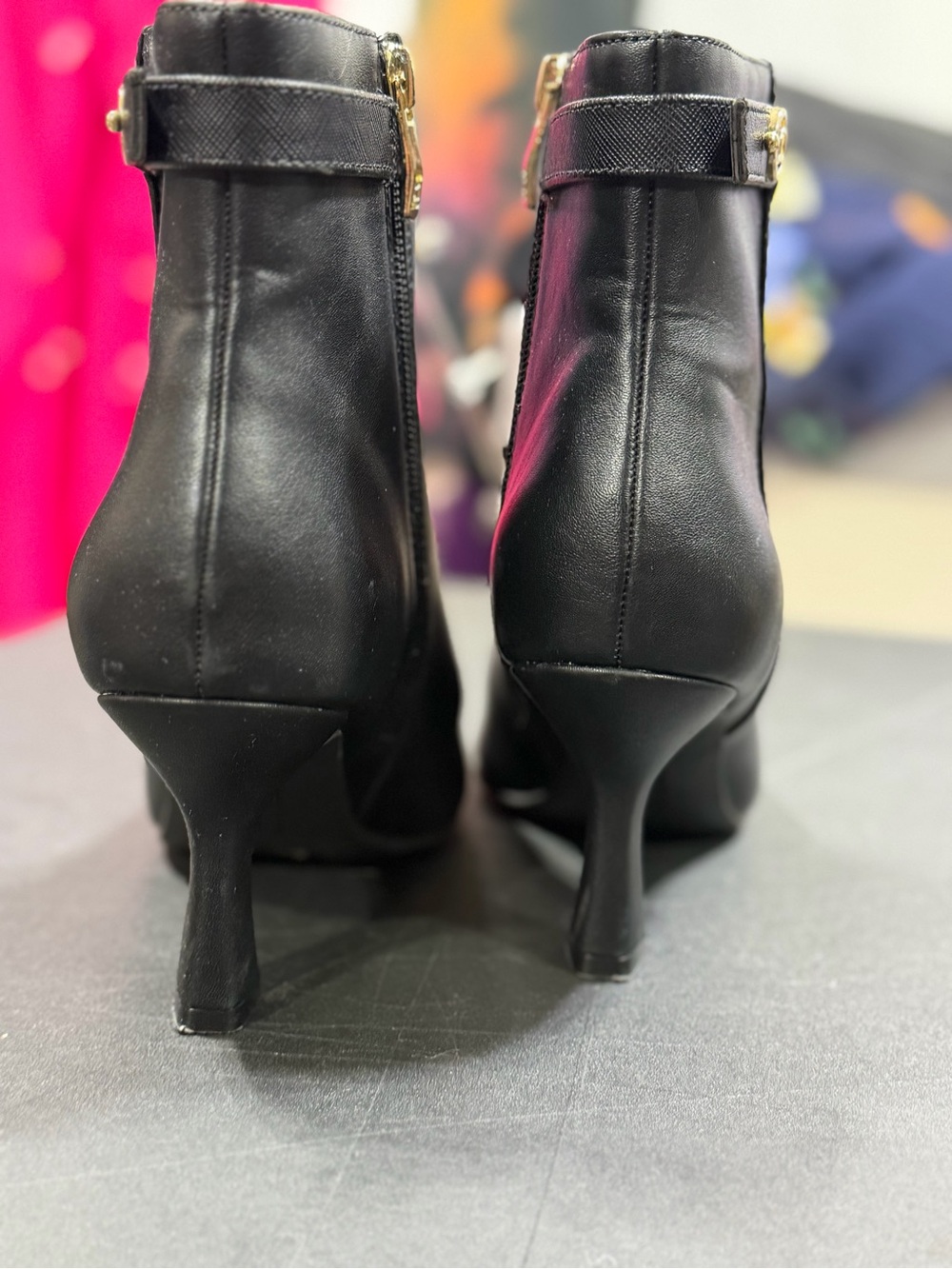 Liz Claiborne Black Leather Pointed Ankle Heeled Boots - Picture 6 of 10